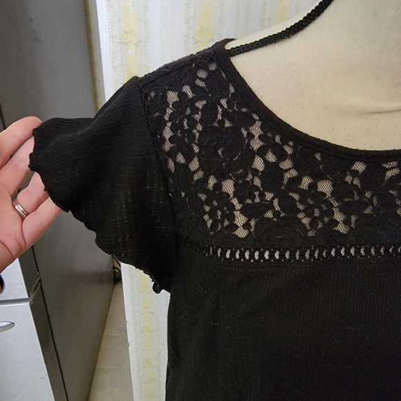 Torrid Top Sz 1 - Picture 2 of 6